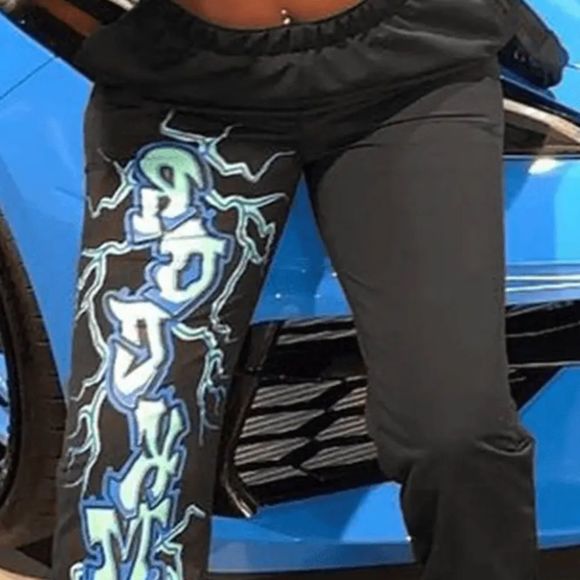 BLUSH MARK - Mid Waist Graphic Print Lace Up Sweatpants - Black - Picture 5 of 10